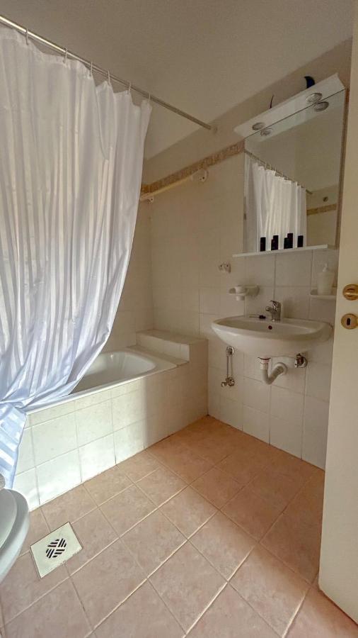 ארמופוליס Central Home מראה חיצוני תמונה